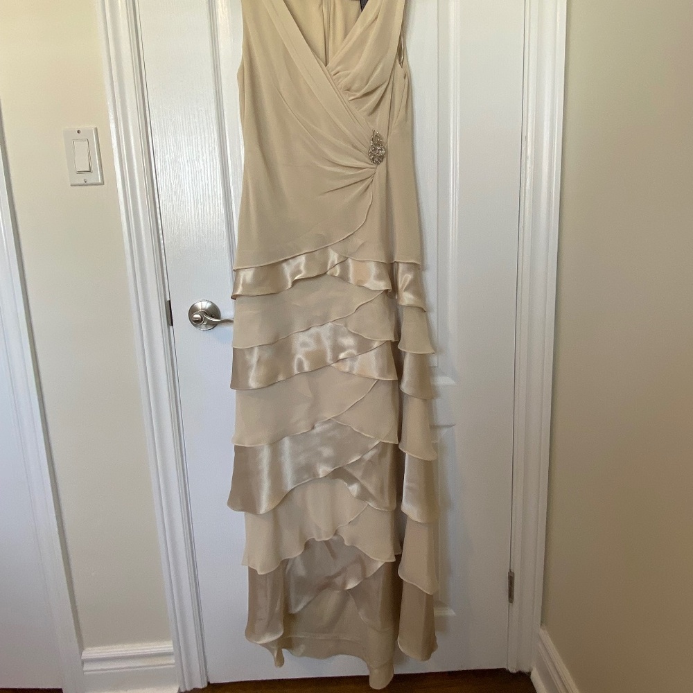 JS Collection Dress - Picture 7 of 13